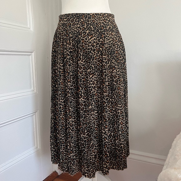 J Crew Leopard Print Midi Skirt - Picture 2 of 7